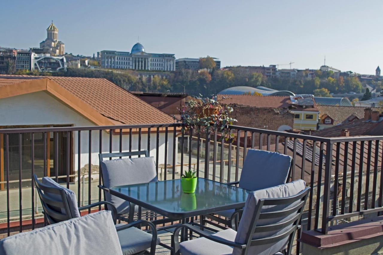 Green Inn Tbilisi Buitenkant foto